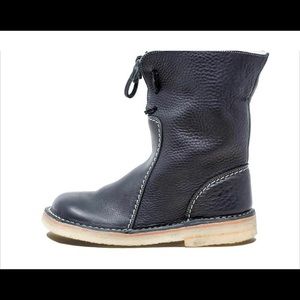 Never been worn!!! Brand new!! Shearling Boots